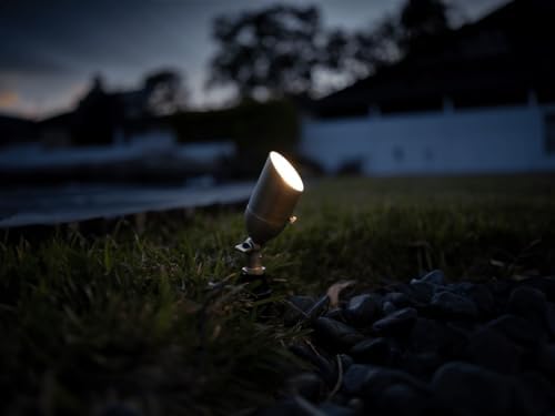 12V LogiSpot II Outdoor Spotlight & 5W 2700K MR16 LED Bulb - Image 2