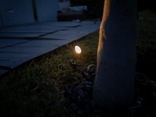 12V LogiSpot II Outdoor Spotlight & 5W 2700K MR16 LED Bulb - Image 3