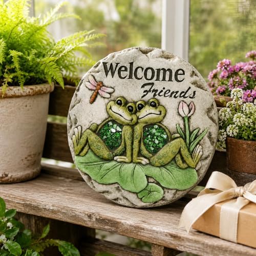 Comfy Hour Frog Stepping Stone for Garden, 10 Inch Concrete Welcome Friends Decorative Plaque, Green and Grey Outdoor Garden Path Stone with Lily Pad and Dragonfly Accent - Image 2