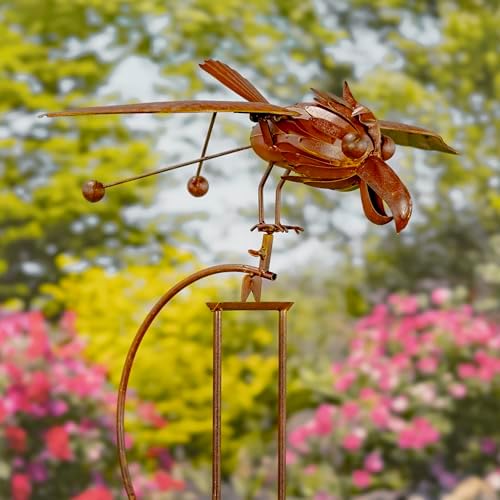 Flying Bird Metal Rocking Stakes in a Painted Rusty Finish (Hawk) - Image 2