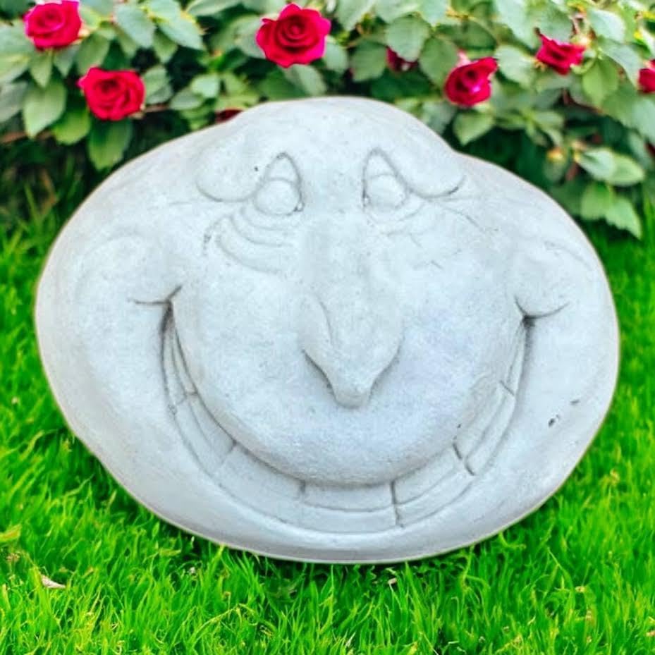 Stone Rock Sculpture Detailed Rock Face Garden Ornament Concrete Grinning Face Beton Rock Gift for Brother Lawn Decor - Image 5